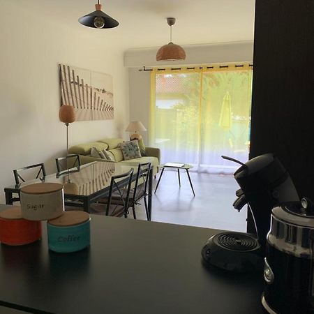 Lilas 佩萨克 外观 照片